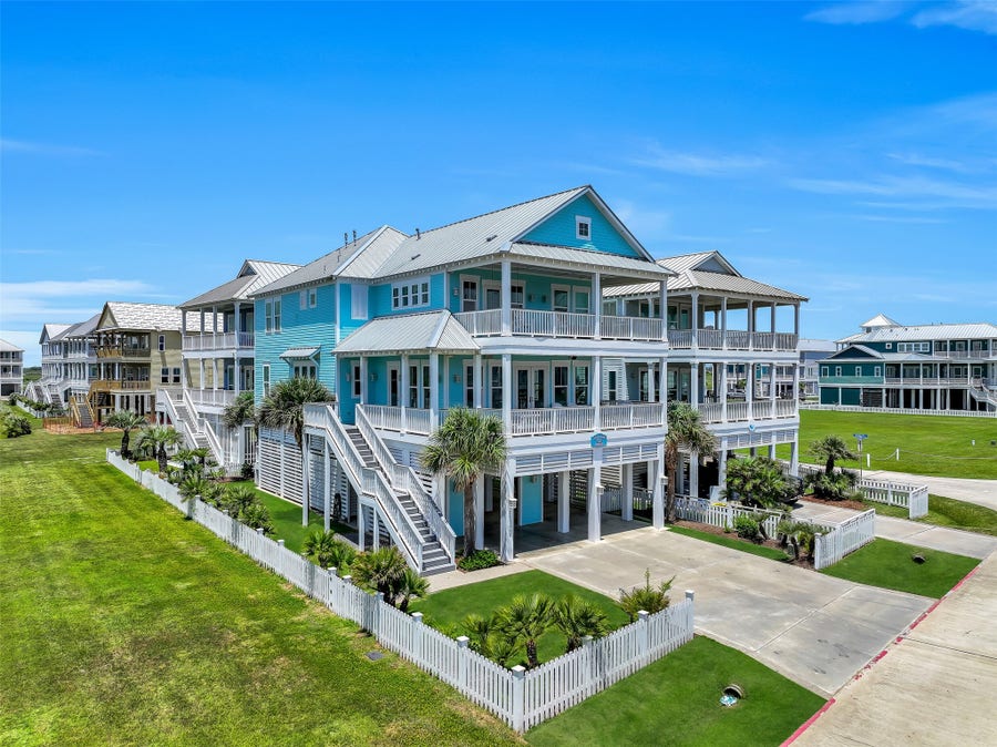 Property photo for 11386 Beachside Drive, Galveston, TX