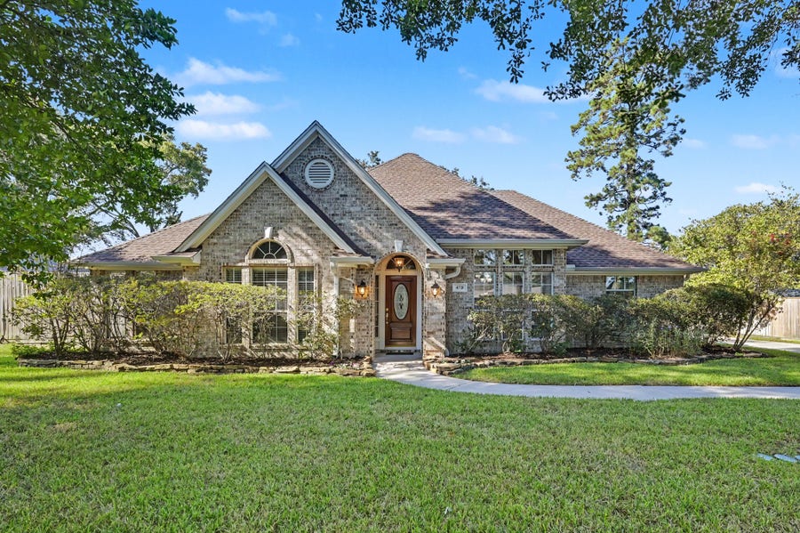 Property photo for 419 Dover Lane, Spring, TX