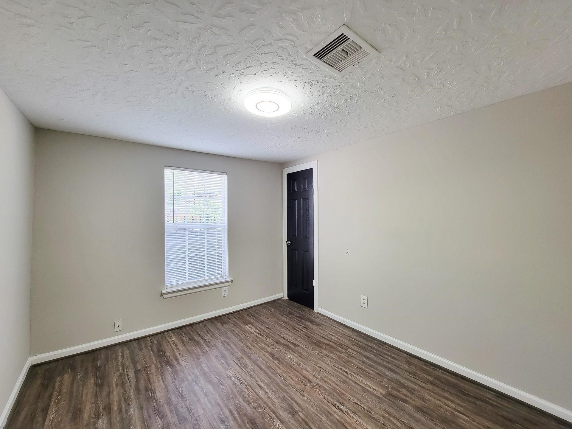 3416 Europa Street, Houston, TX 77022 3416 Europa Street, Houston, TX 77022