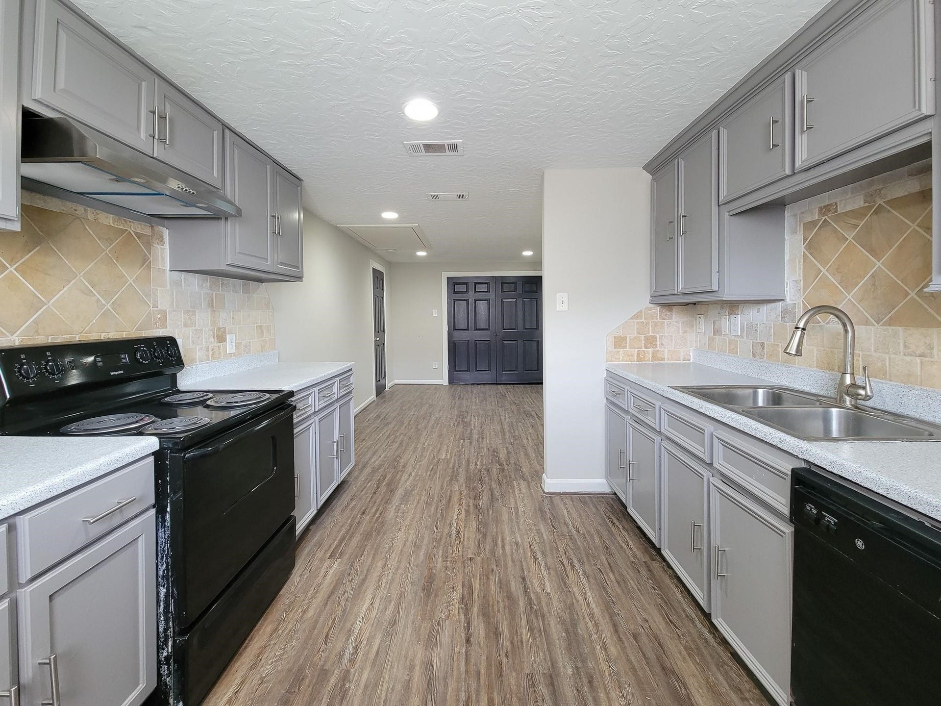 3416 Europa Street, Houston, TX 77022 3416 Europa Street, Houston, TX 77022