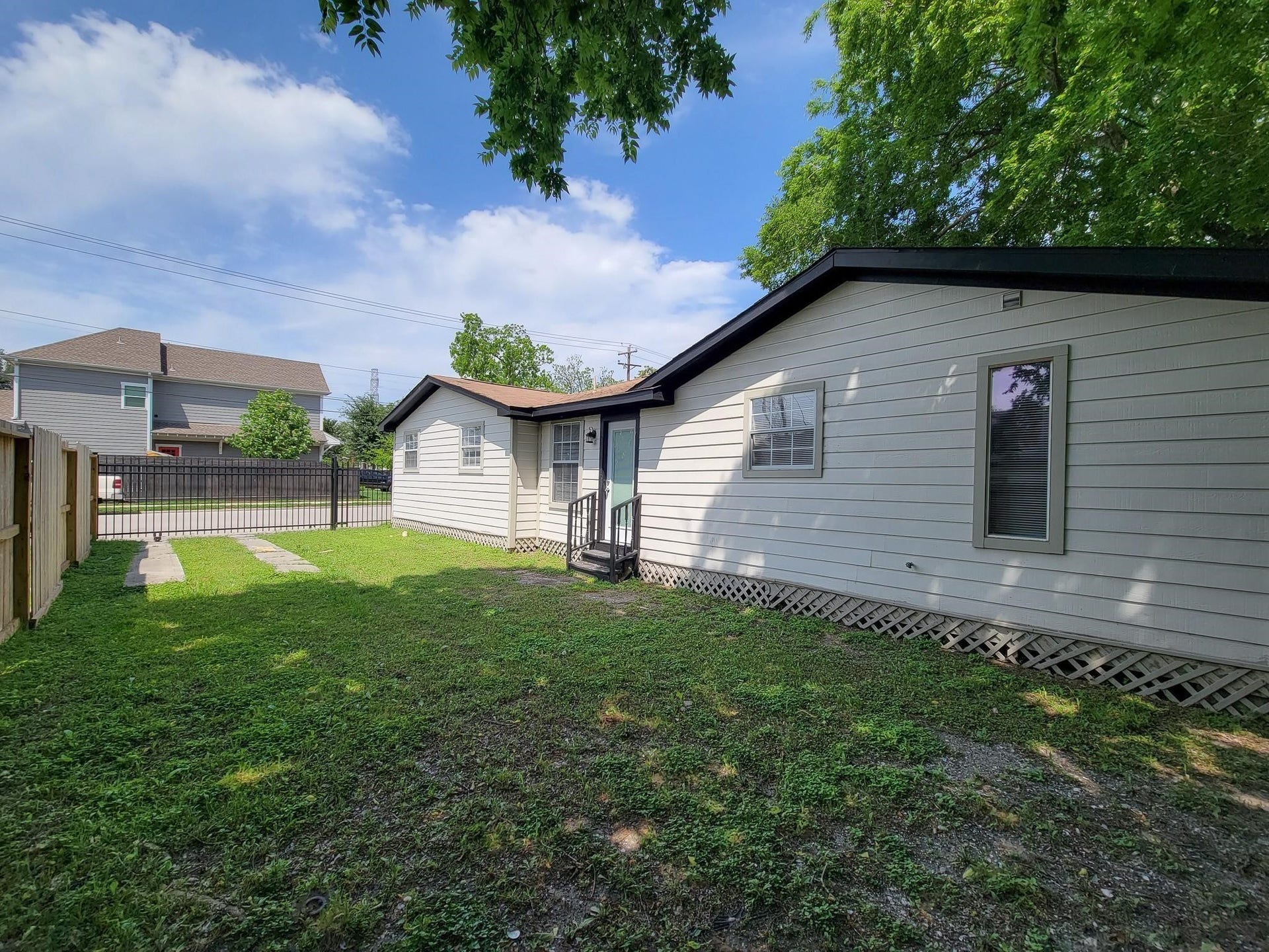 3416 Europa Street, Houston, TX 77022 3416 Europa Street, Houston, TX 77022