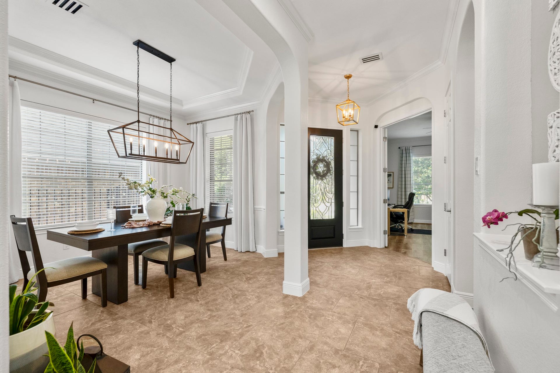 26 Winhall Place, The Woodlands, TX 77354 Dinner with family, holidays with friends, or simply a meal at the end of the day. This dining room gives those moments a beautiful place to happen.