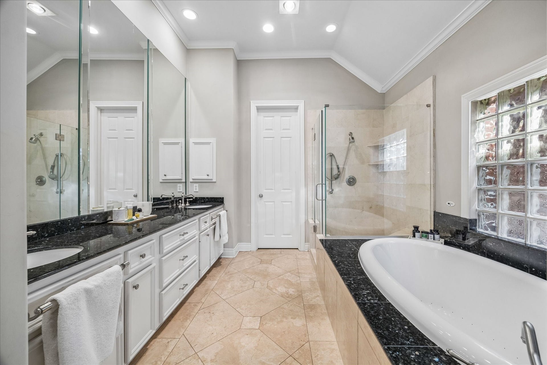 1315 Hyde Park Boulevard, Houston, TX 77006 1315 Hyde Park Boulevard, Houston, TX 77006
