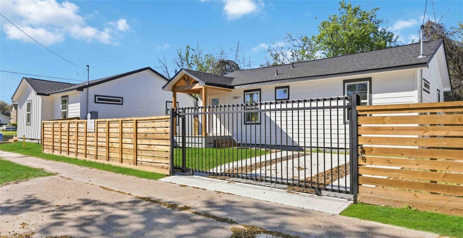 Property photo for 1503 Cavalcade Street, Houston, TX