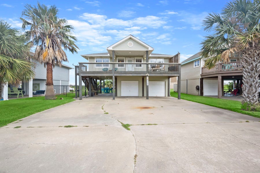 Property photo for 2709 Foster Drive, Crystal Beach, TX