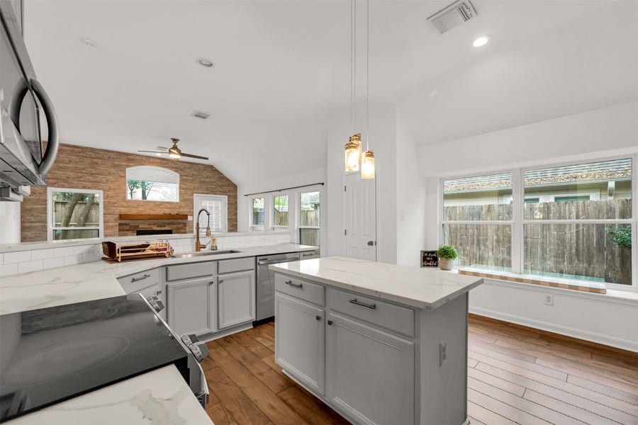 Property photo for 8031 Clarion Way, Houston, TX