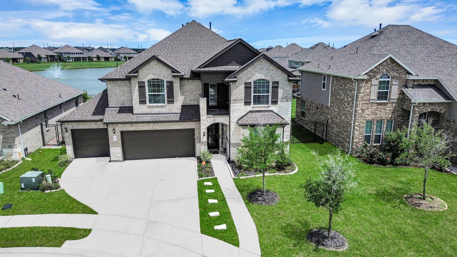 Property photo for 3 Avery Brook Court, Manvel, TX