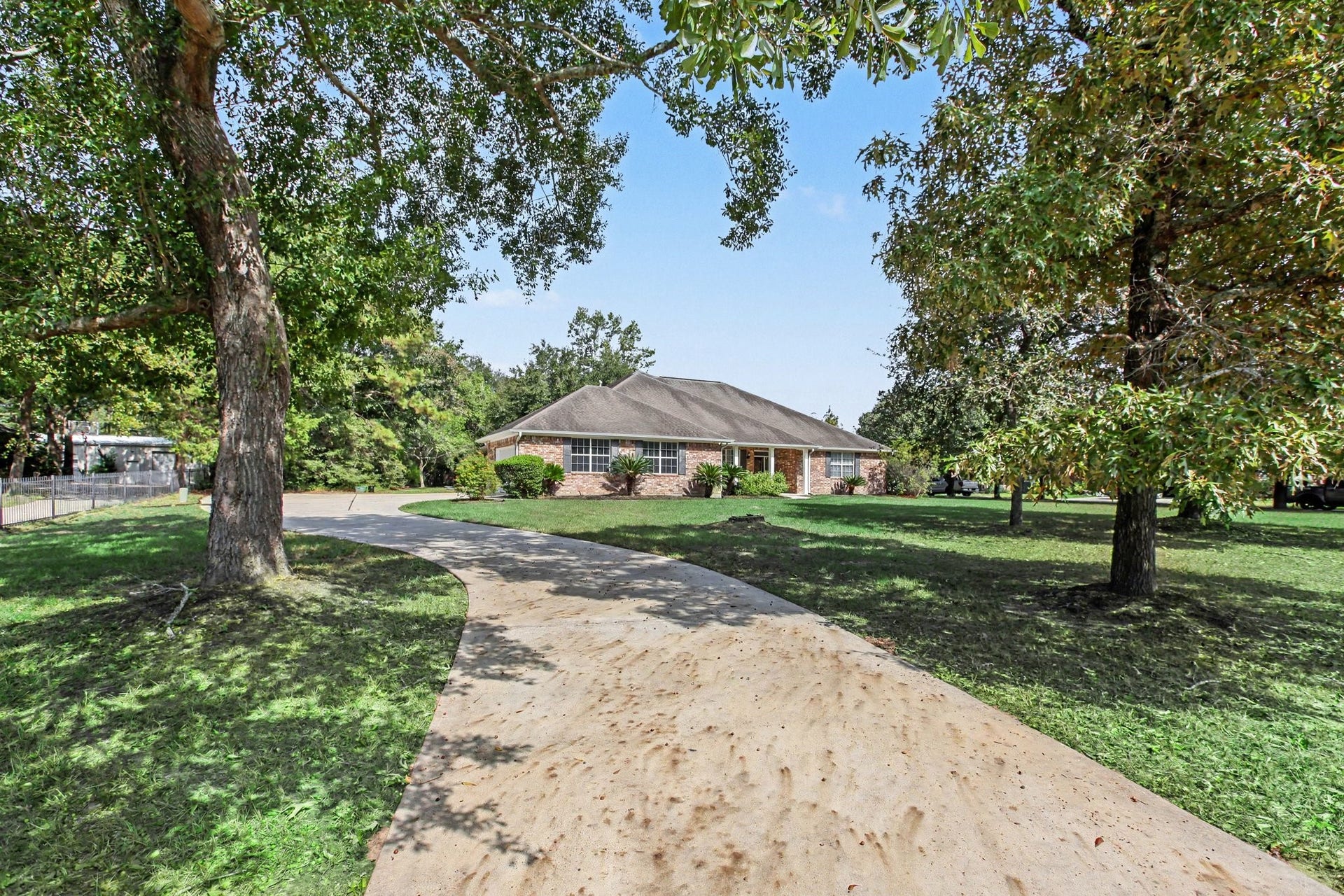 11297 Majestic Drive, Montgomery, TX 77316 11297 Majestic Drive, Montgomery, TX 77316