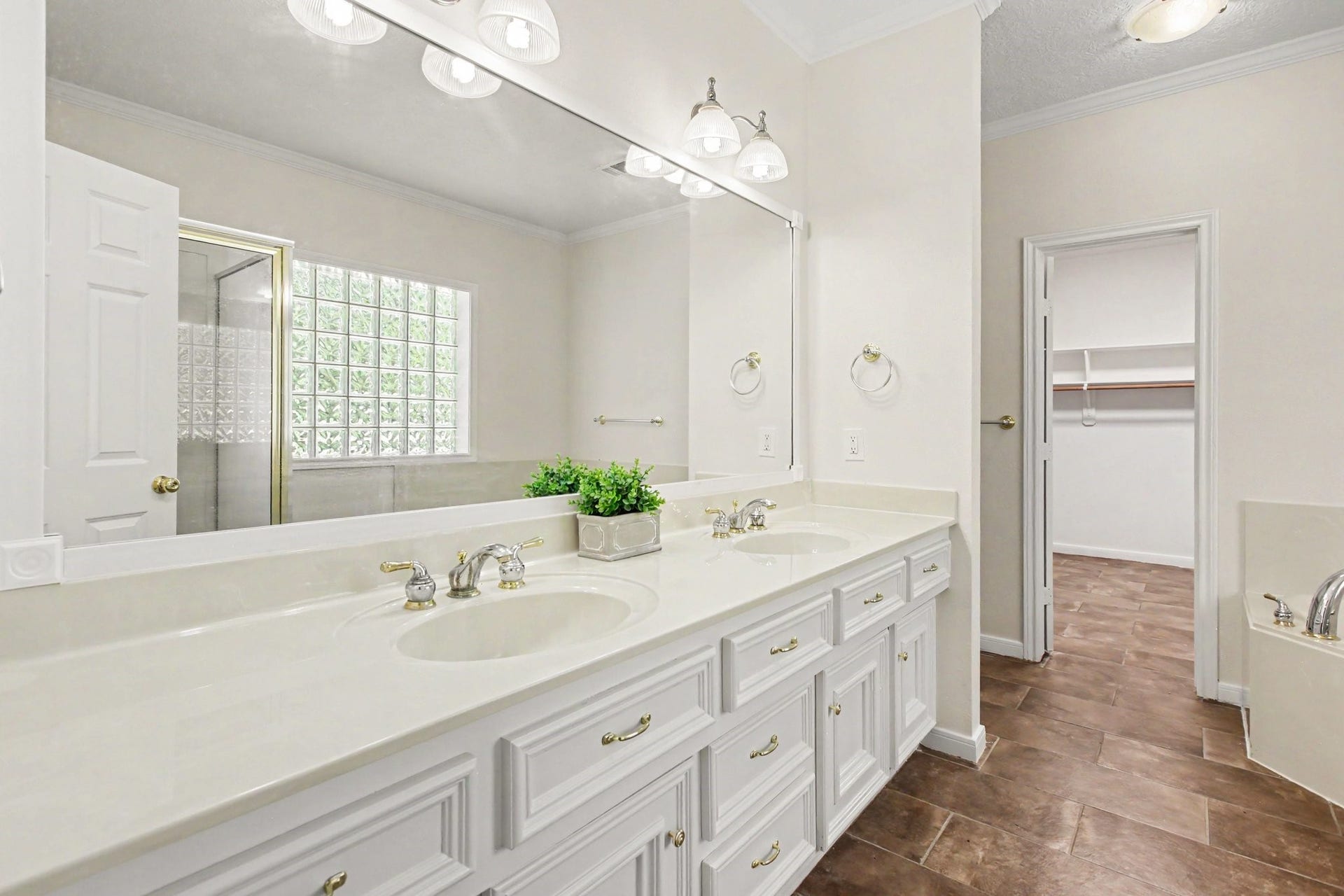 11297 Majestic Drive, Montgomery, TX 77316 11297 Majestic Drive, Montgomery, TX 77316