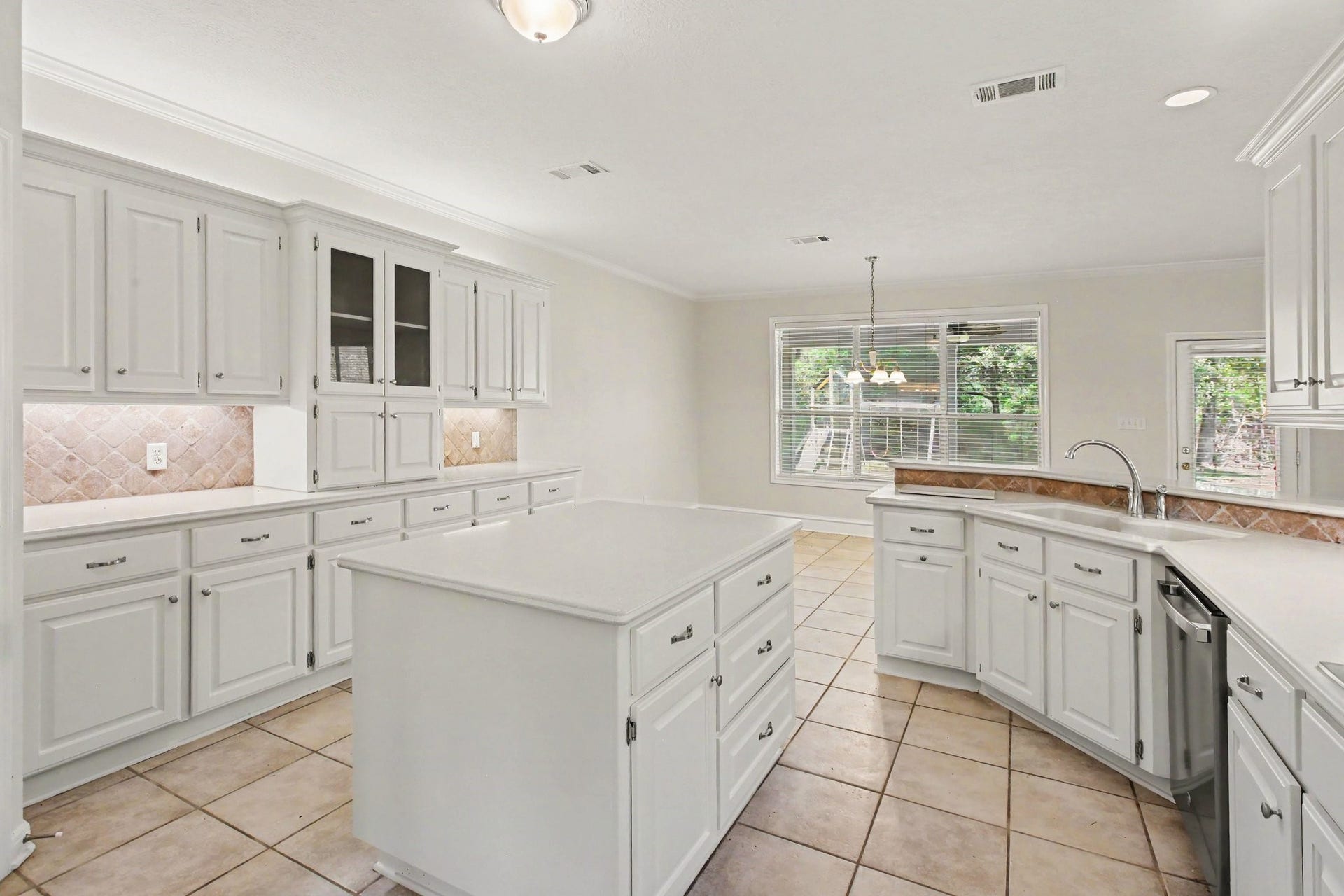 11297 Majestic Drive, Montgomery, TX 77316 11297 Majestic Drive, Montgomery, TX 77316