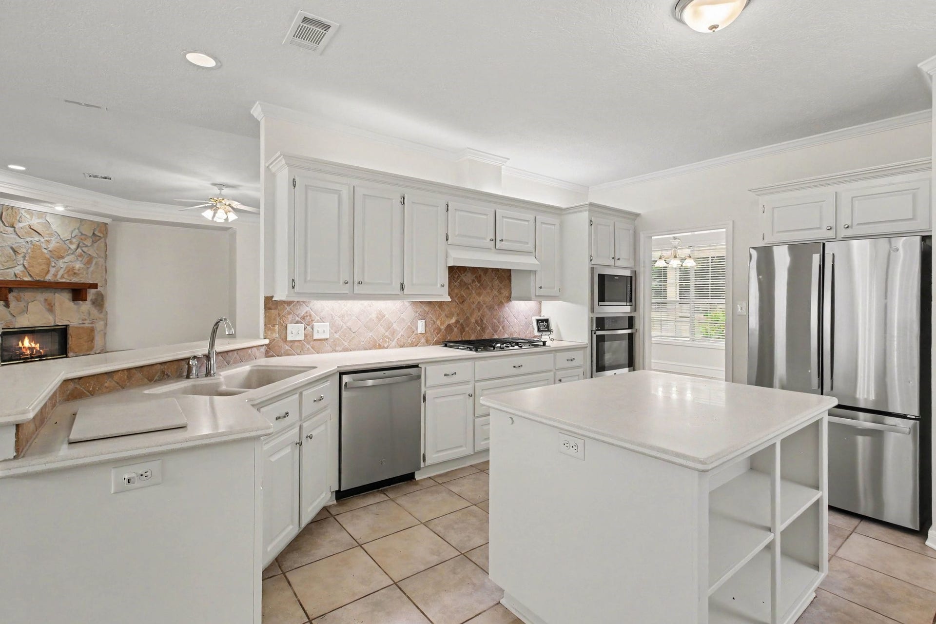 11297 Majestic Drive, Montgomery, TX 77316 11297 Majestic Drive, Montgomery, TX 77316