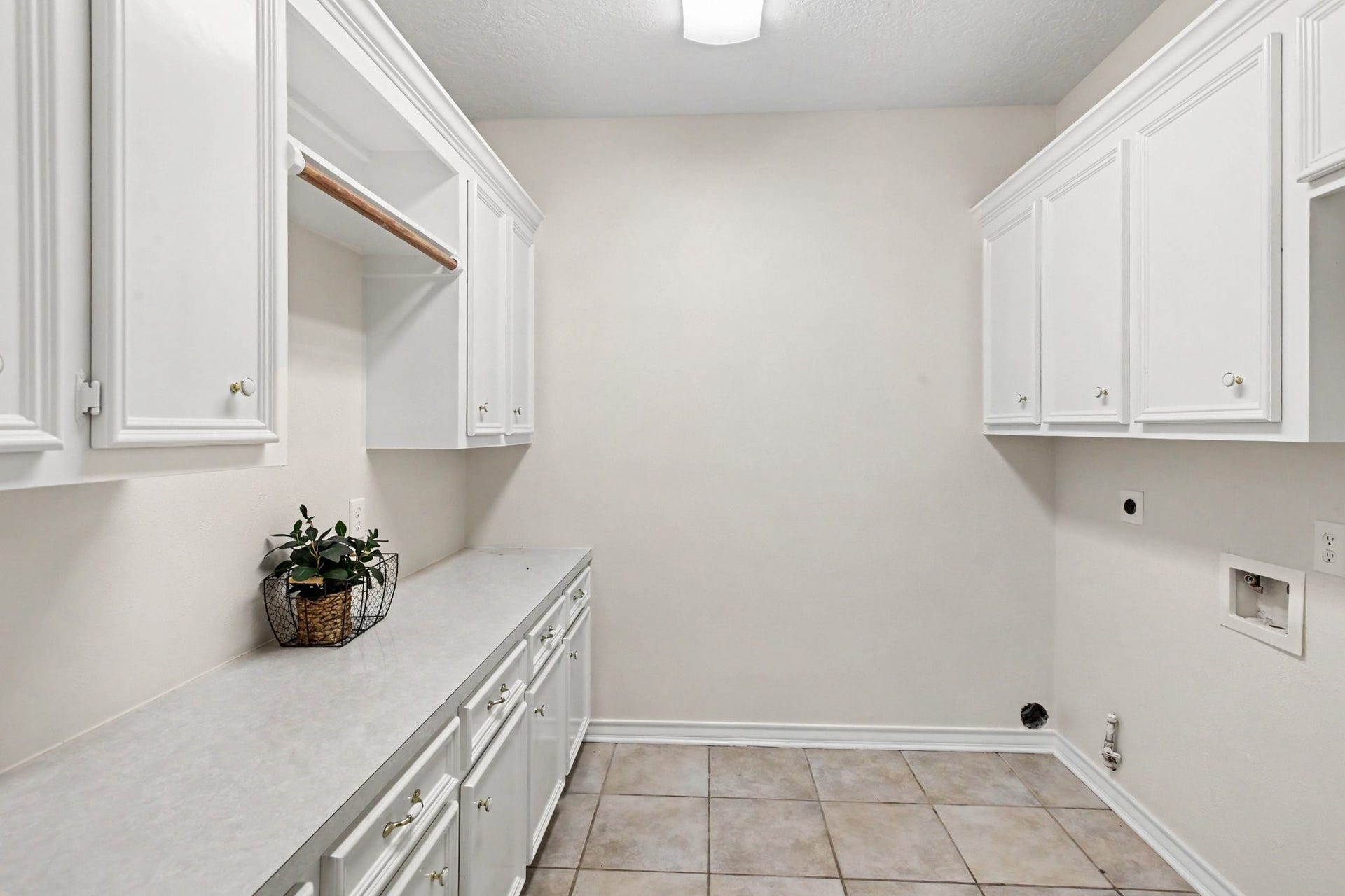 11297 Majestic Drive, Montgomery, TX 77316 11297 Majestic Drive, Montgomery, TX 77316
