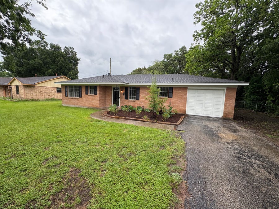 Property photo for 223 Belmont Street, Tomball, TX