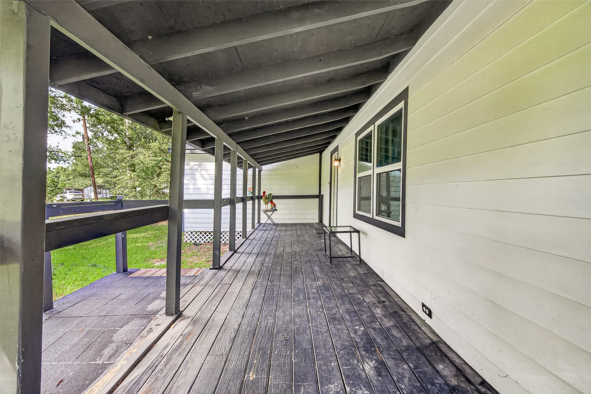 17073 Oak Grove Ln, New Caney, TX 77357
