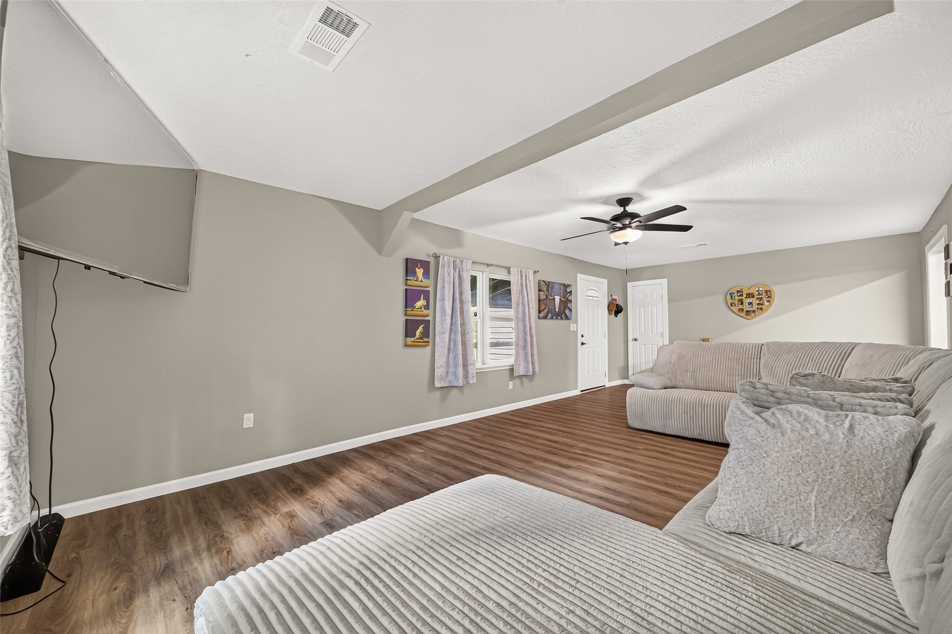 17073 Oak Grove Ln, New Caney, TX 77357