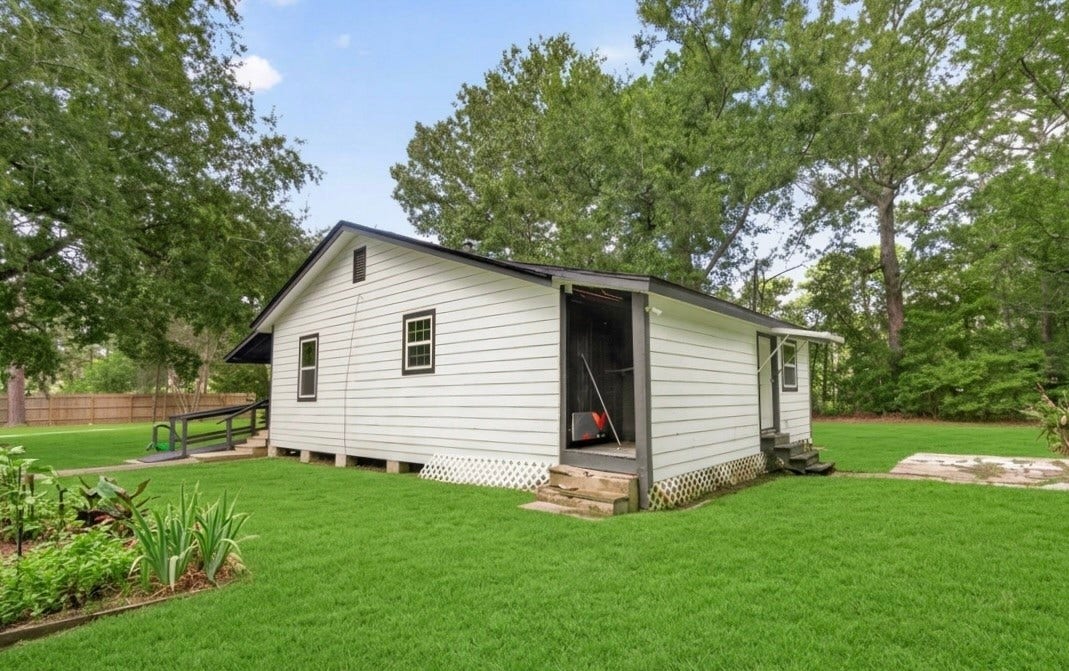 17073 Oak Grove Ln, New Caney, TX 77357