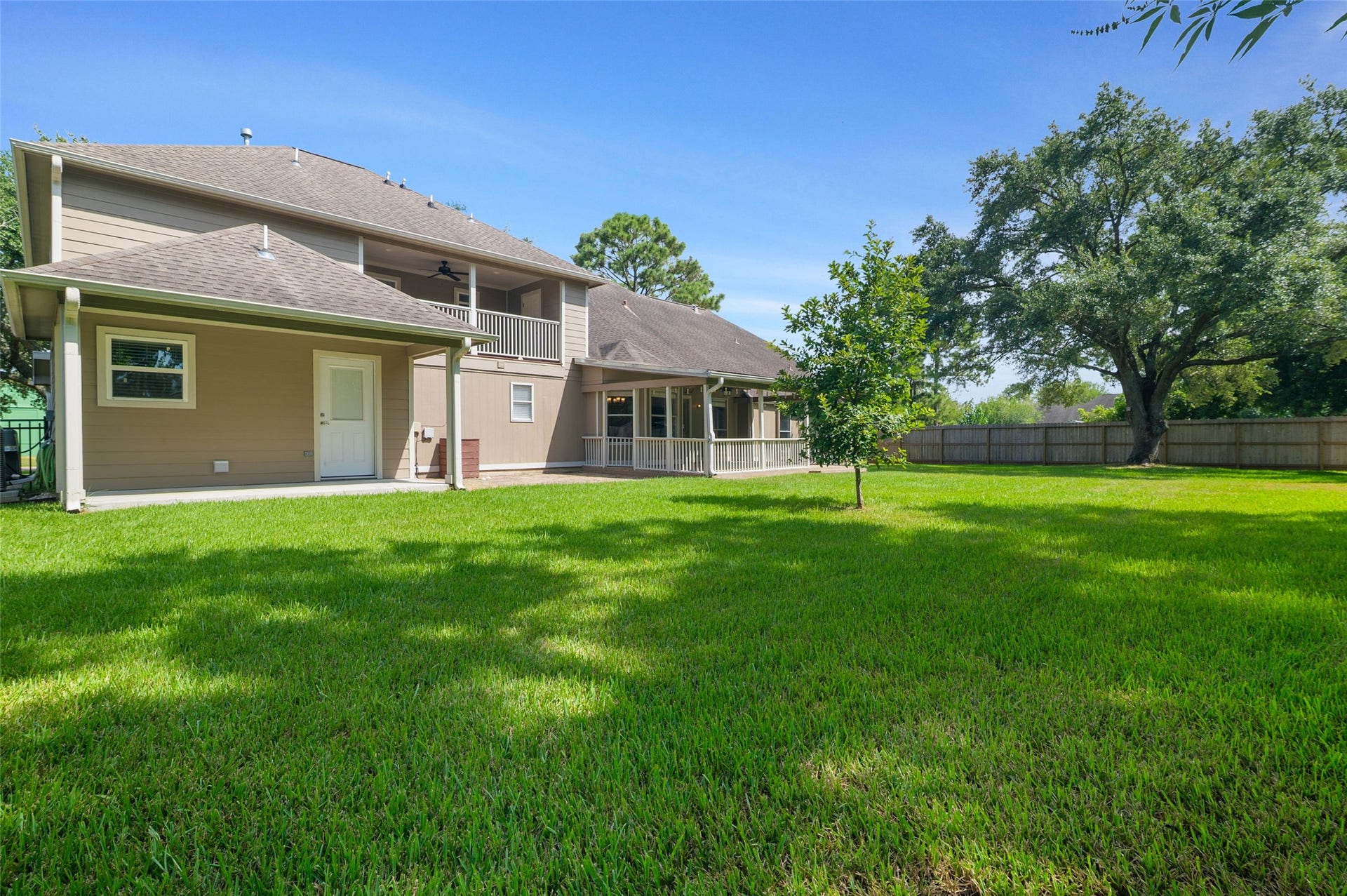 705 Briarmeadow Avenue, Friendswood, TX 77546 HUGE CORNER LOT YARD
