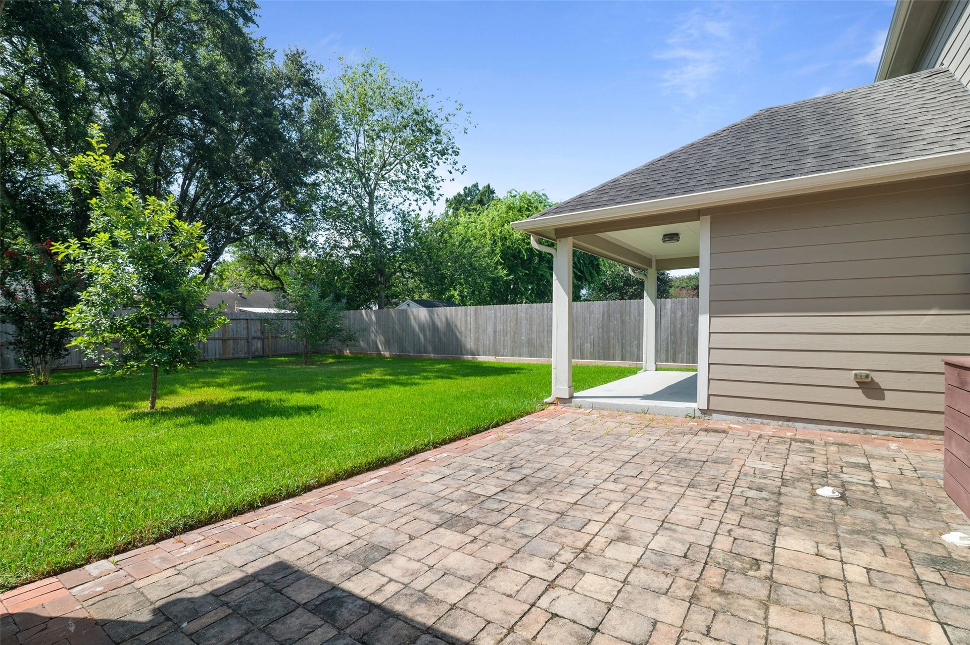 705 Briarmeadow Avenue, Friendswood, TX 77546 tiled Walk to backdoor for Guest Suite