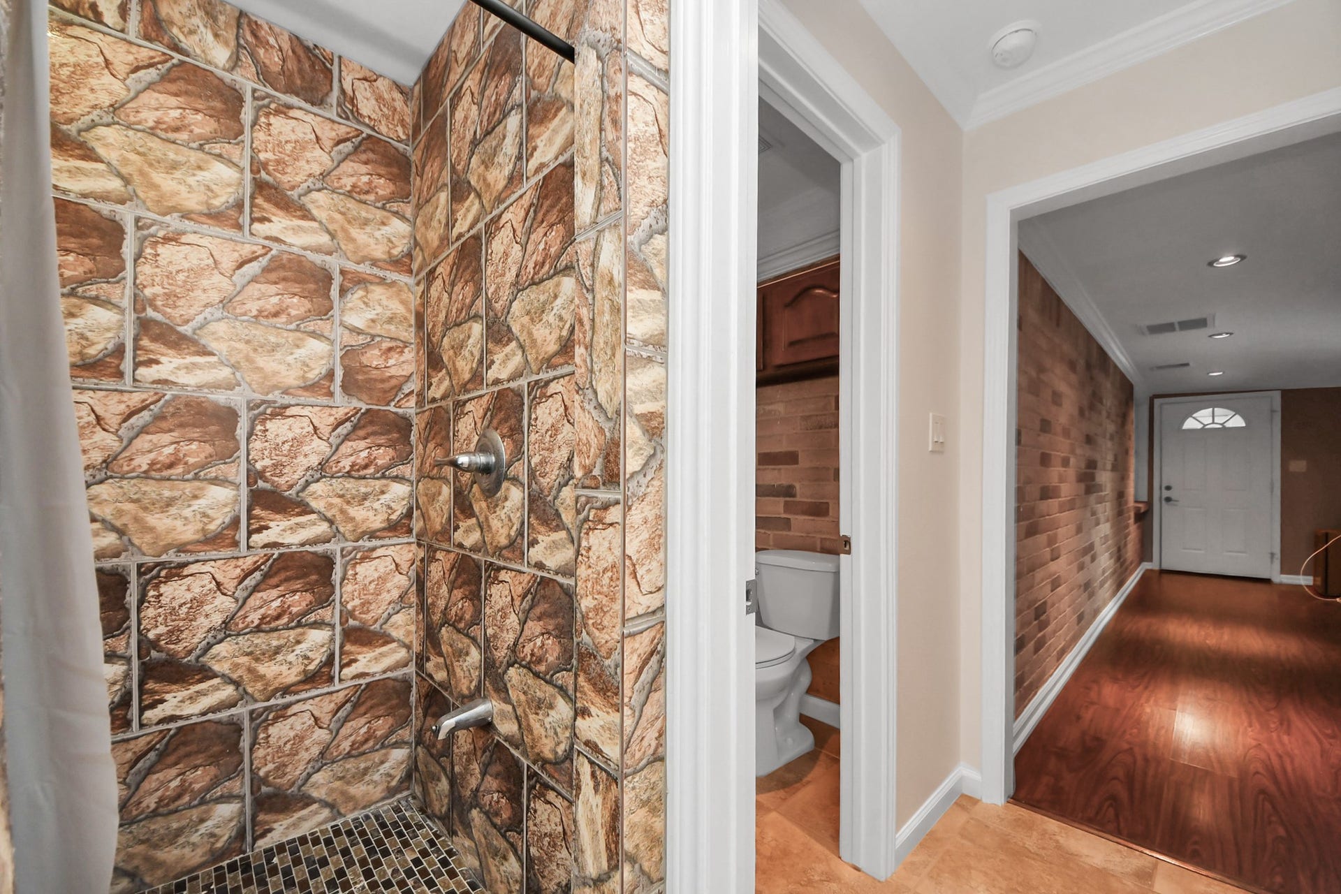 9634 Thistle Trail Drive, Houston, TX 77070