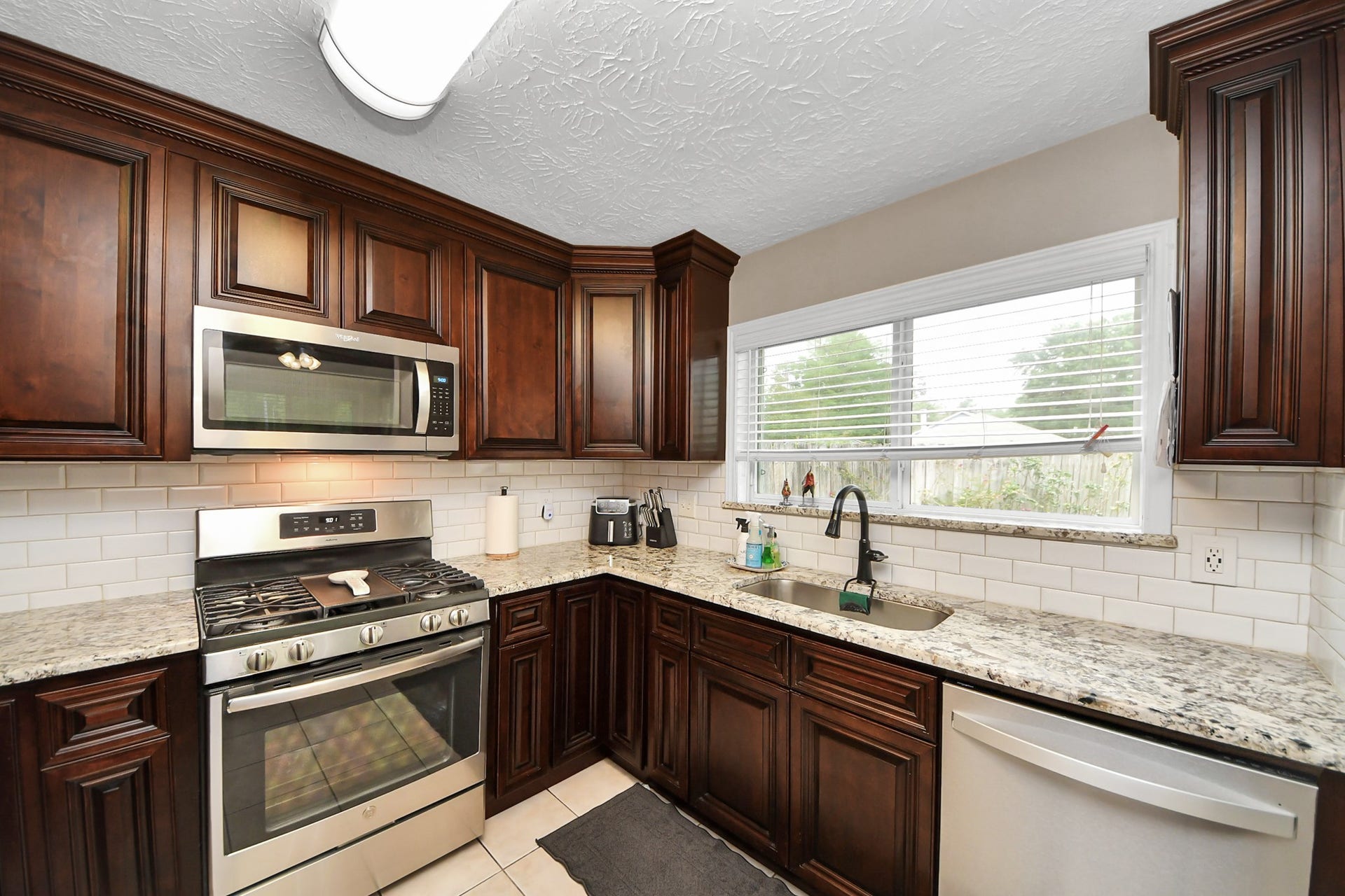9634 Thistle Trail Drive, Houston, TX 77070