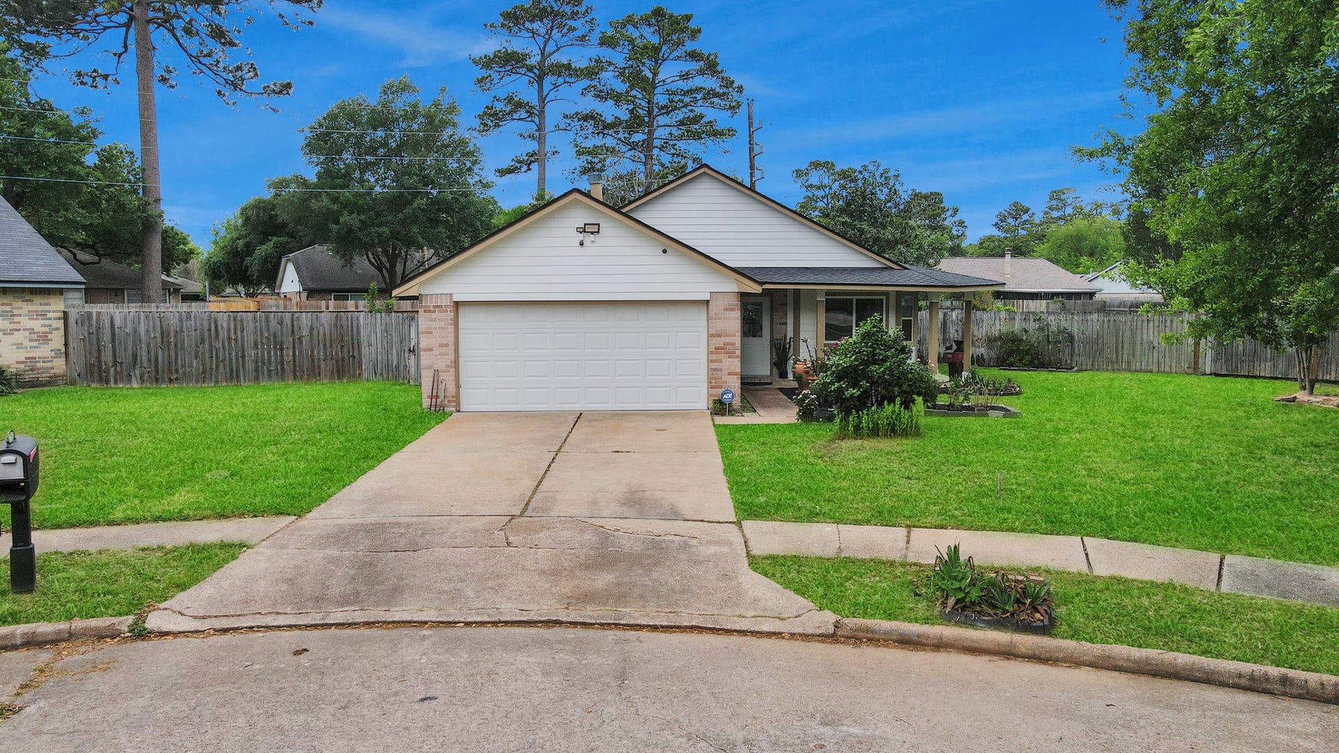 9634 Thistle Trail Drive, Houston, TX 77070