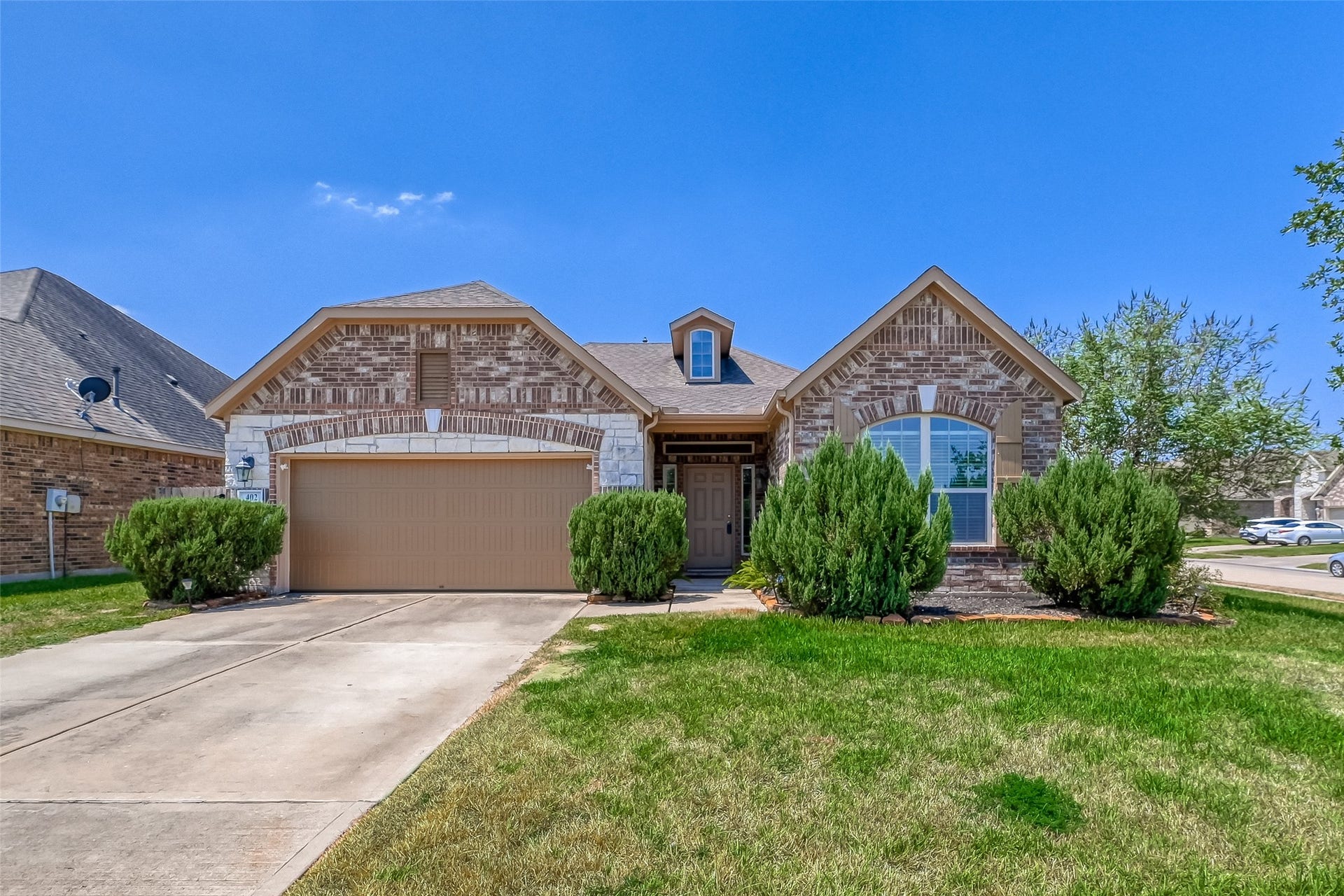 402 Conchola Lane, Richmond, TX 77469 Welcome to 402 Conchola Ln, a beautifully maintained 3bed, 2 bath home!