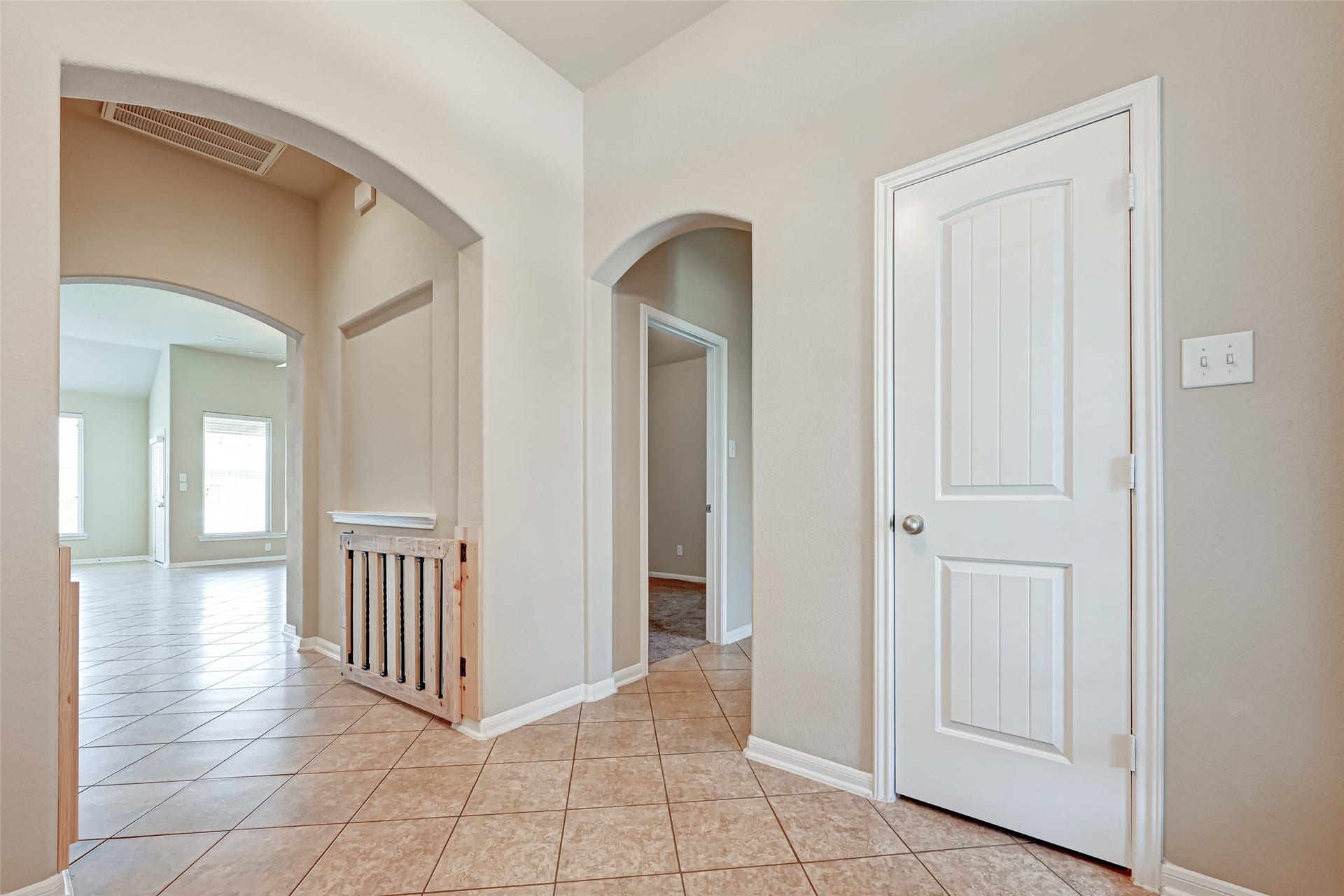 402 Conchola Lane, Richmond, TX 77469 A split floor plan allowing for privacy for all occupants.