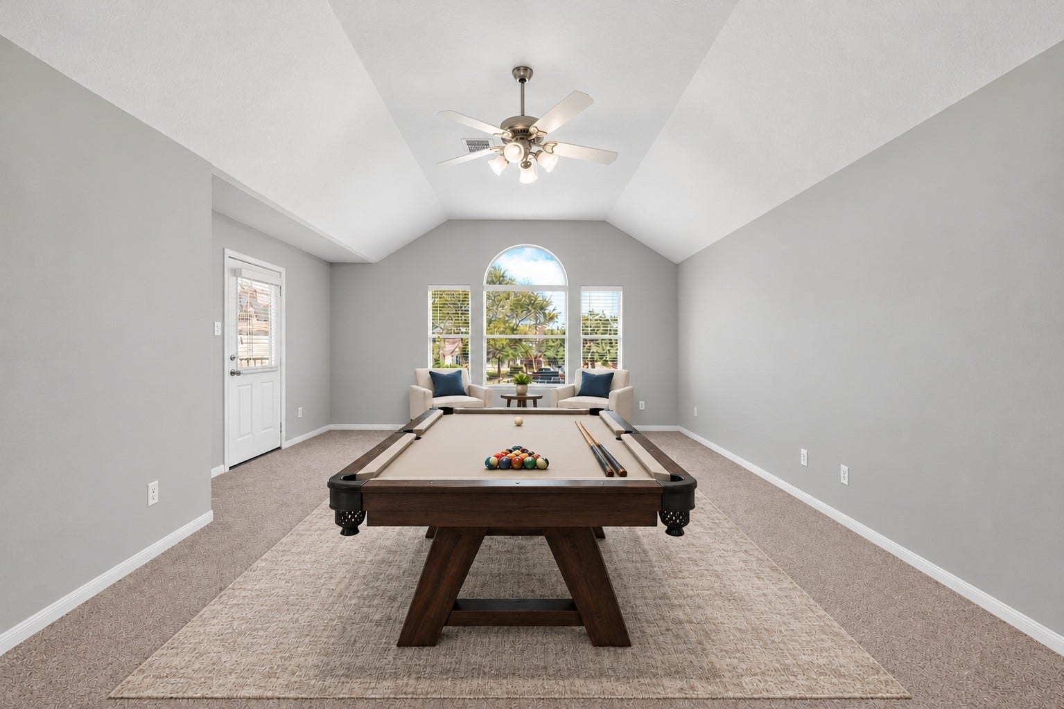 30 Palm Villas Drive, Manvel, TX 77578 Upstairs, soft carpeted floors lead into a spacious game room designed for fun, play, and quality time together.