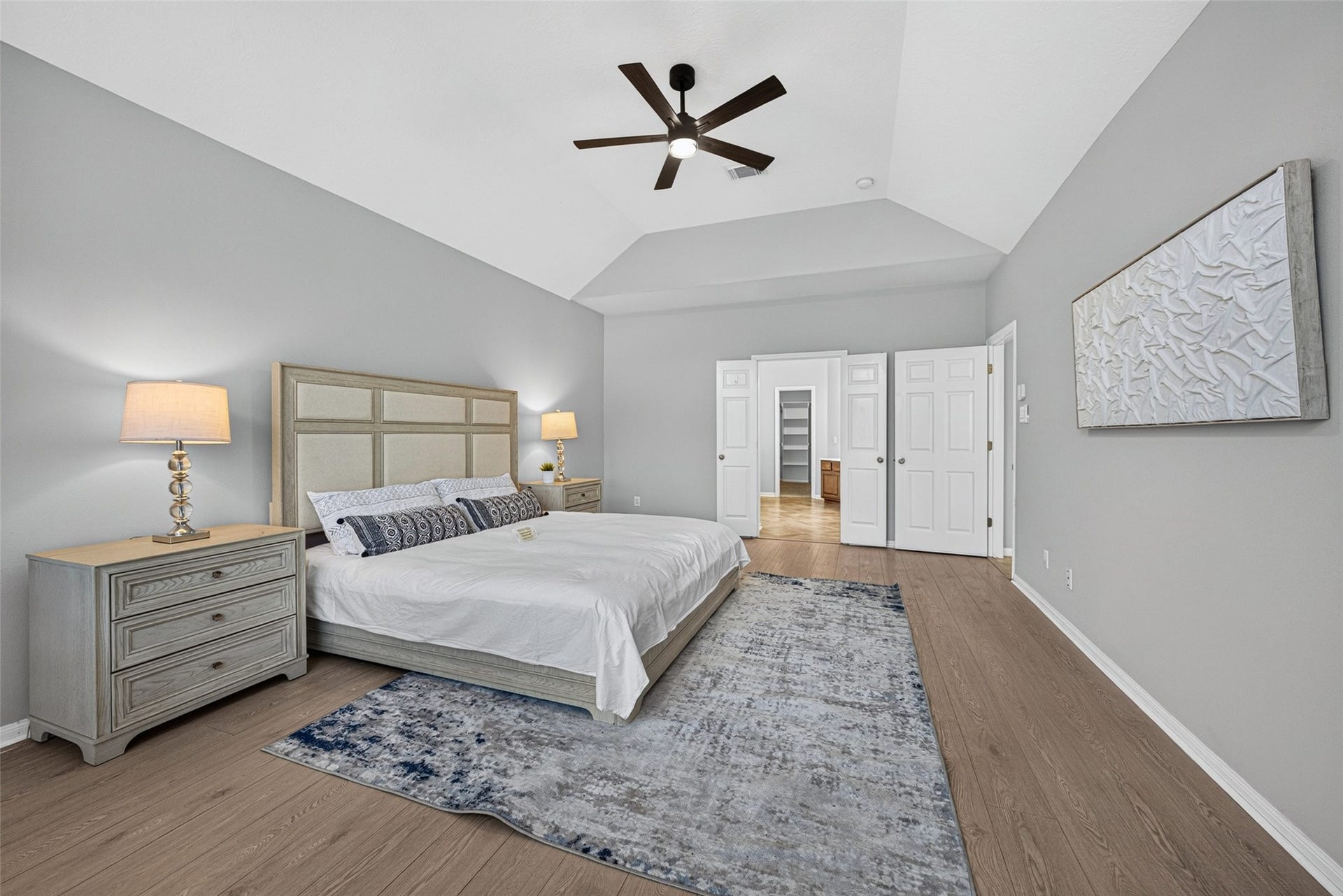 30 Palm Villas Drive, Manvel, TX 77578 Complete with its own peaceful charm, this suite offers a luxurious escape right inside your own home.