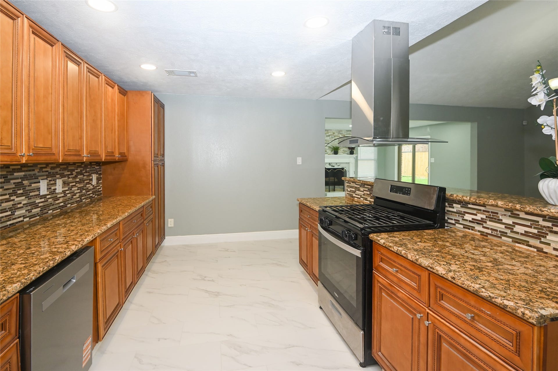 7522 Jackwood Street, Houston, TX 77074 7522 Jackwood Street, Houston, TX 77074