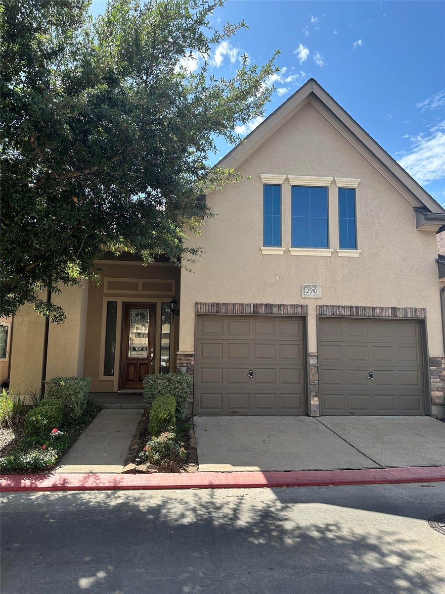 Property photo for 2910 Royal Oaks Green, Houston, TX