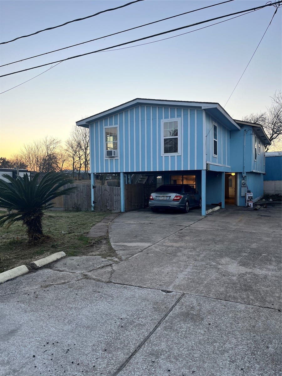 Property photo for 950 11th Street, San Leon, TX