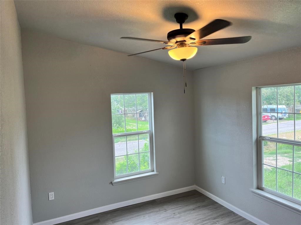 950 11th Street, San Leon, TX 77539 950 11th Street, San Leon, TX 77539