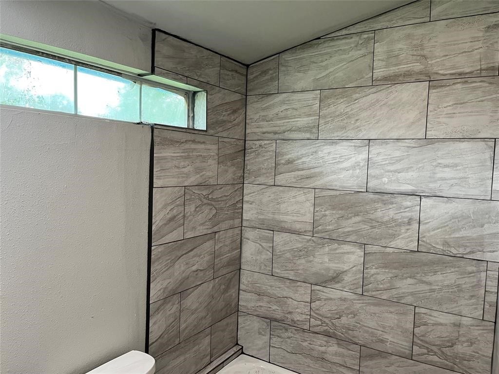 950 11th Street, San Leon, TX 77539 950 11th Street, San Leon, TX 77539