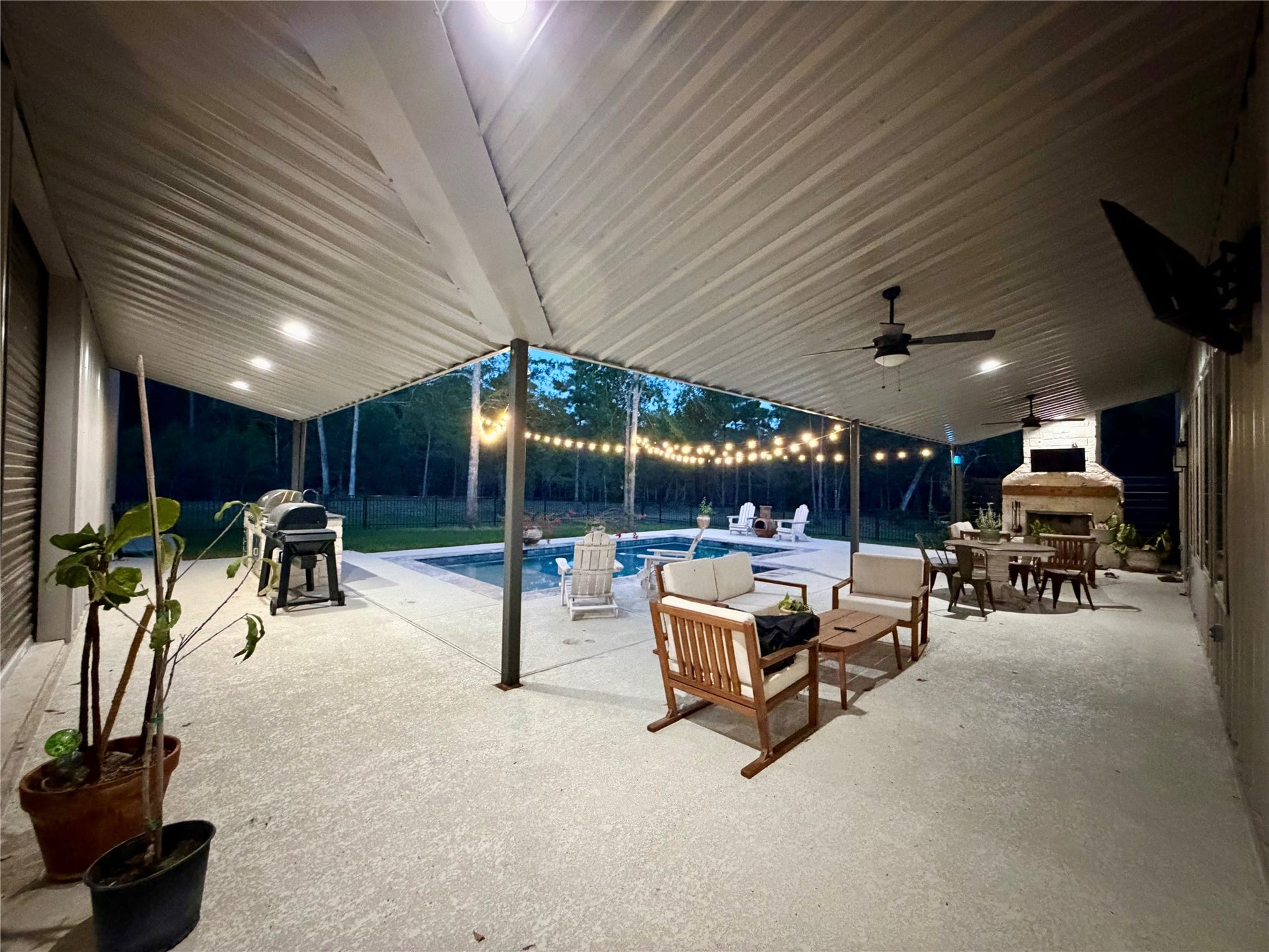 13940 Peterson Road, Montgomery, TX 77356 13940 Peterson Road, Montgomery, TX 77356