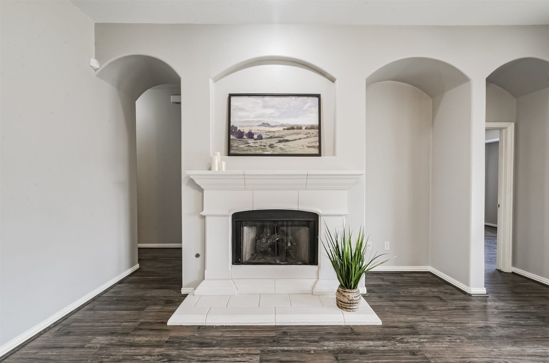 2606 Clay Creek Court, Pearland, TX 77581 Cast stone gas log fireplace.