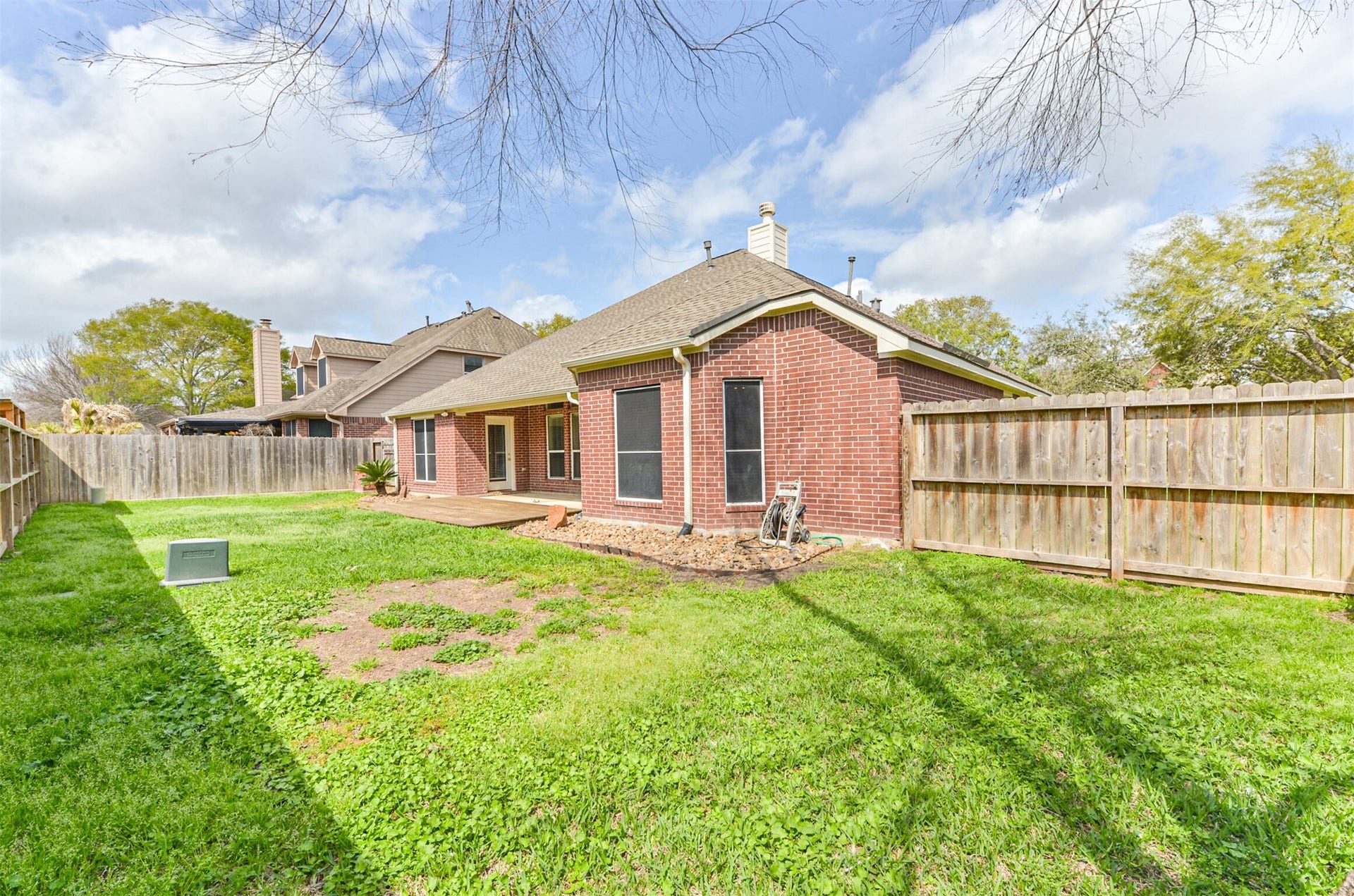 2606 Clay Creek Court, Pearland, TX 77581 Backyard.
