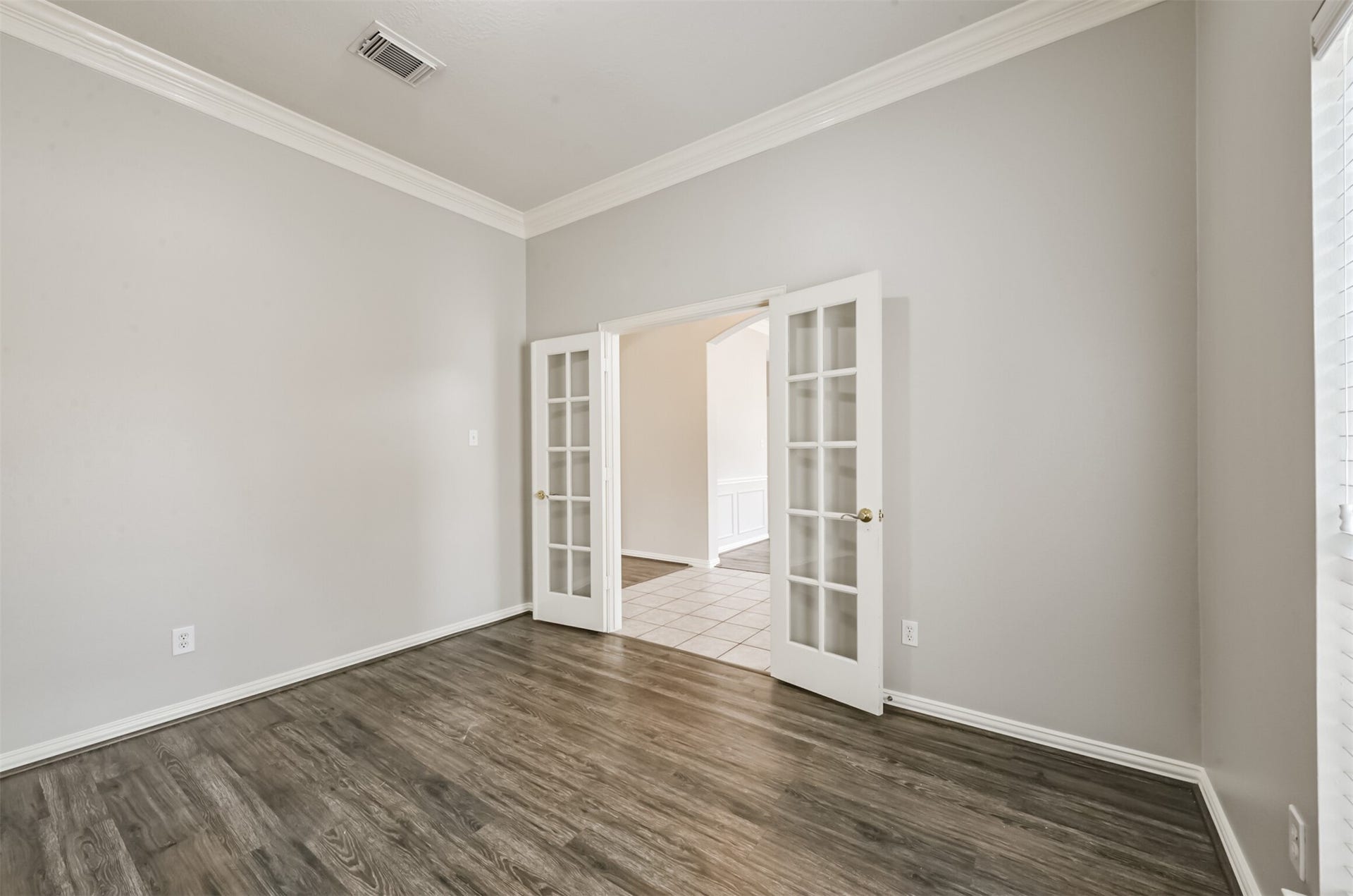 2606 Clay Creek Court, Pearland, TX 77581 Study with french doors.
