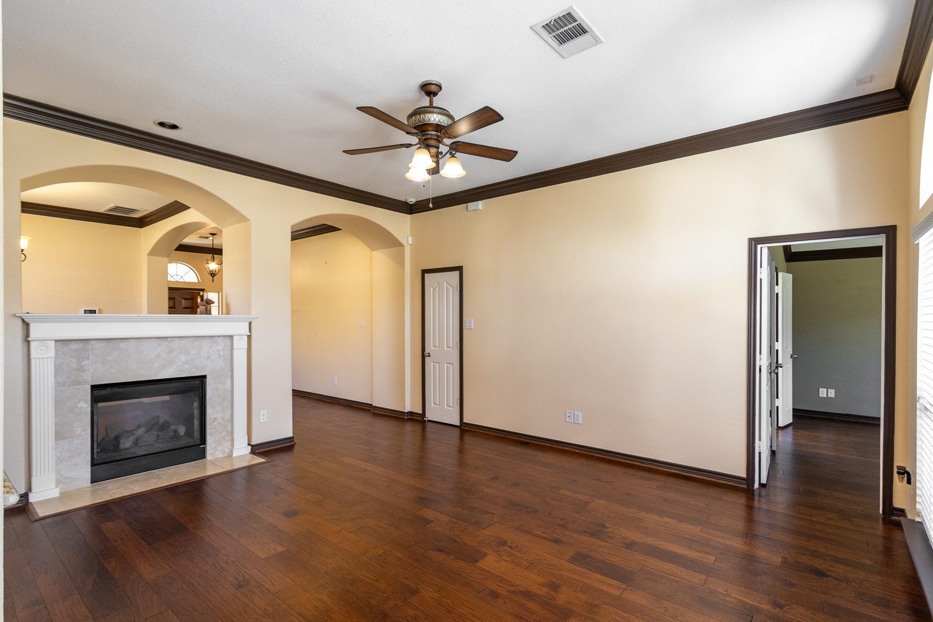 435 Sandstone Creek Lane, Dickinson, TX 77539 435 Sandstone Creek Lane, Dickinson, TX 77539