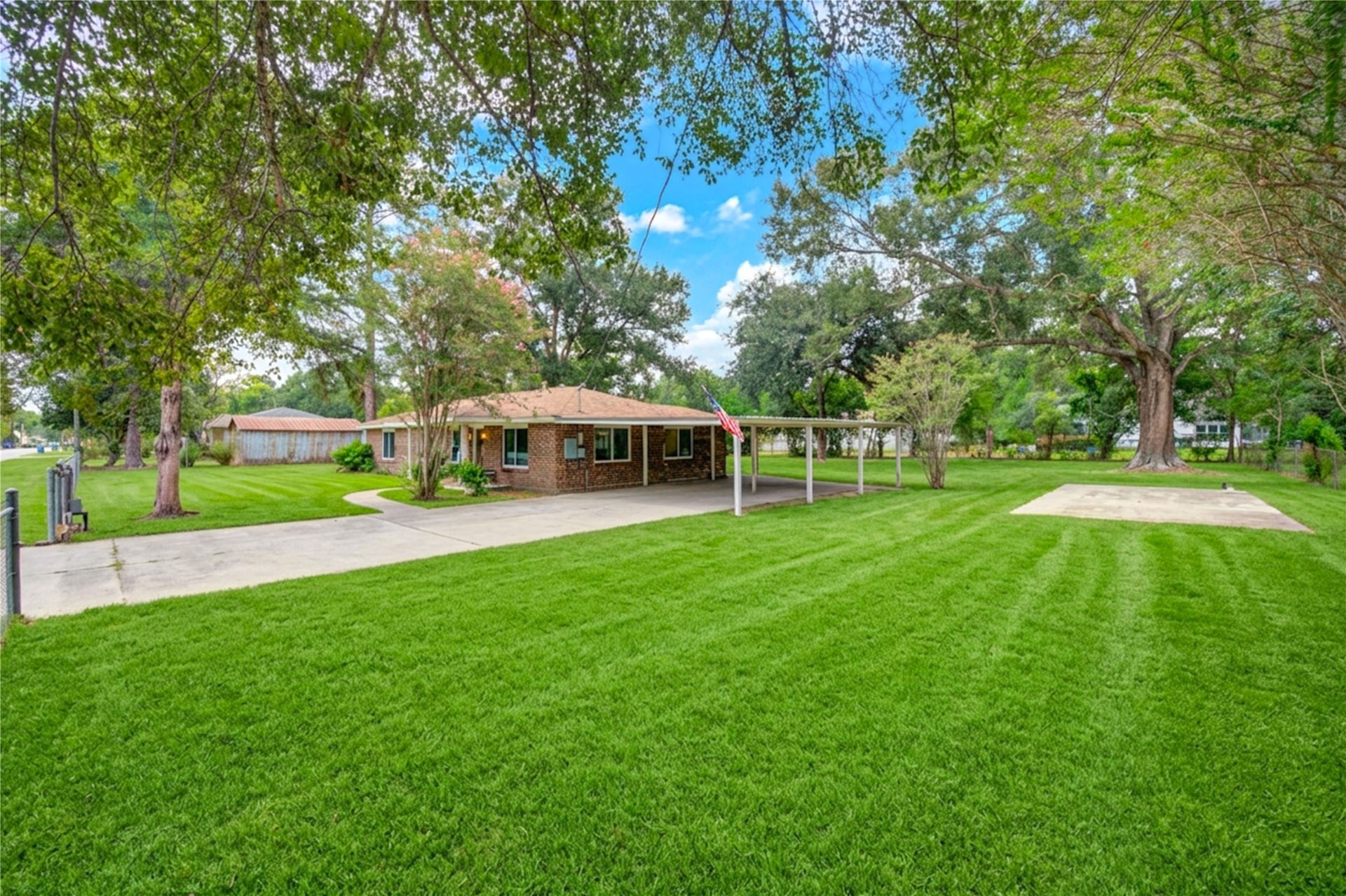 16746 Main Street, Splendora, TX 77372 16746 Main Street, Splendora, TX 77372