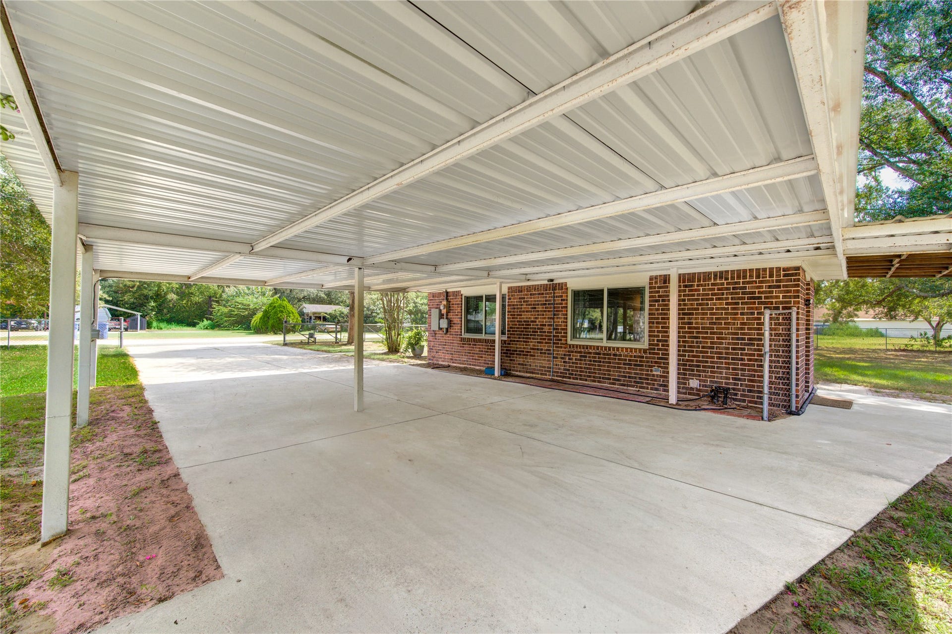 16746 Main Street, Splendora, TX 77372 16746 Main Street, Splendora, TX 77372