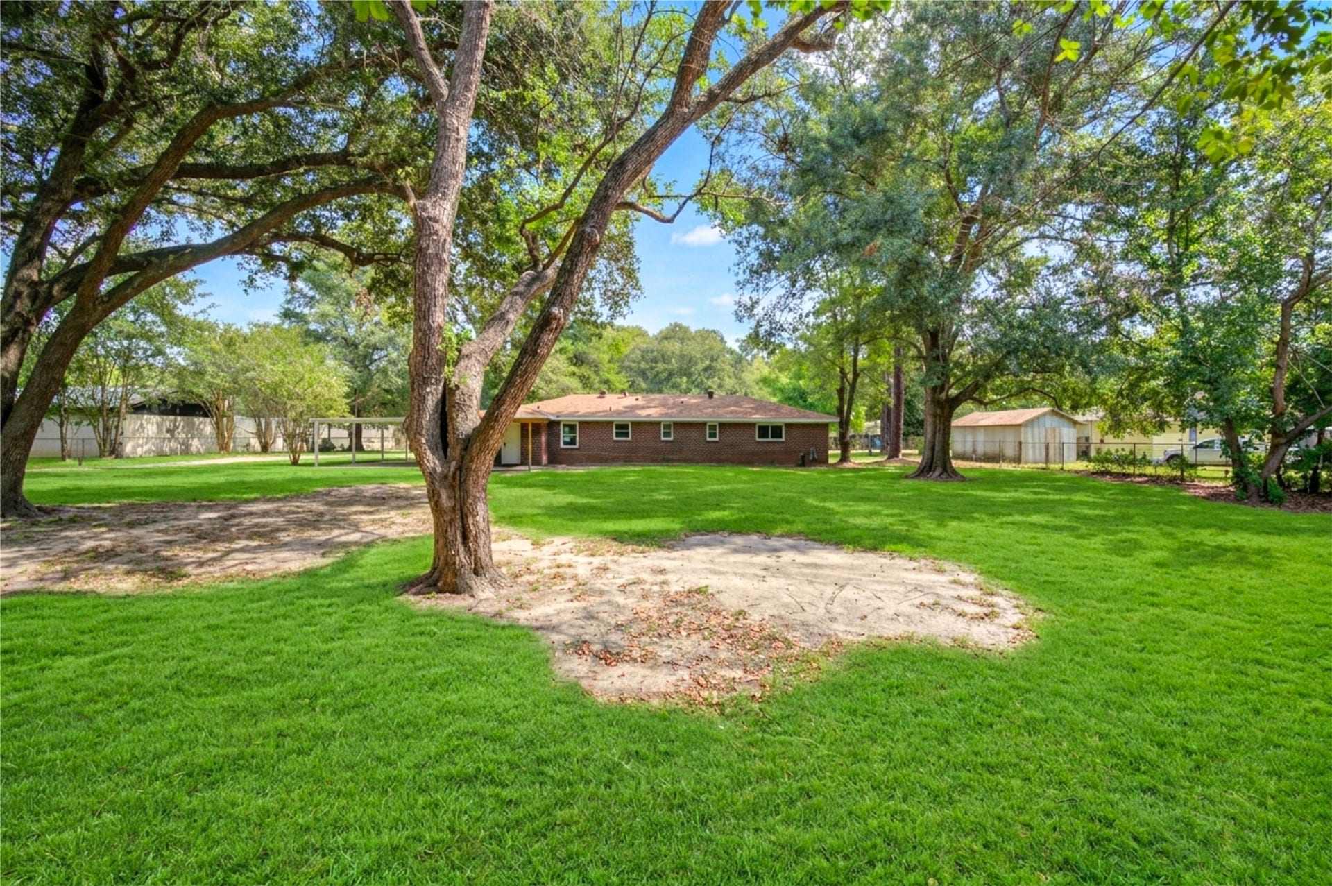 16746 Main Street, Splendora, TX 77372 16746 Main Street, Splendora, TX 77372