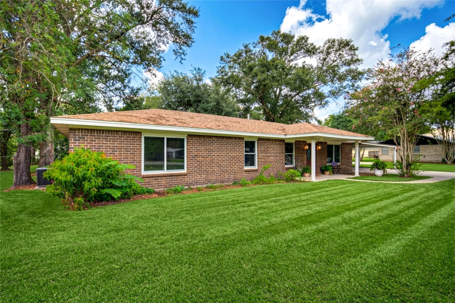 16746 Main Street, Splendora, TX 77372 16746 Main Street, Splendora, TX 77372