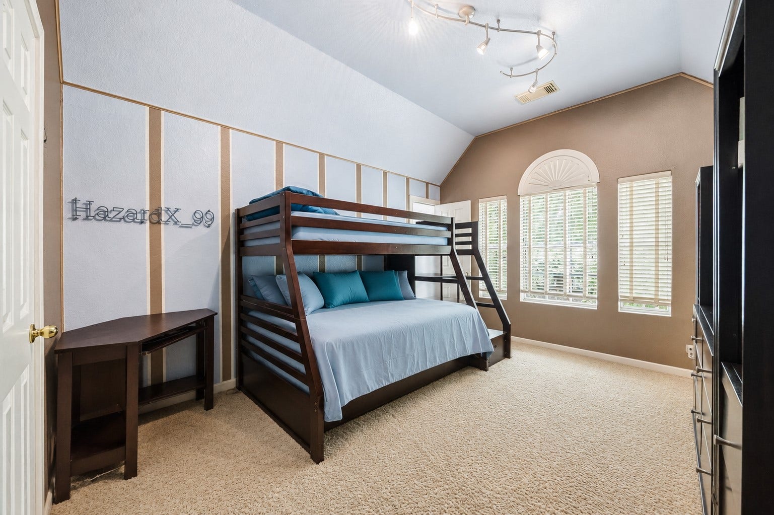 7610 Guinevere Drive, Sugar Land, TX 77479 Bedroom 3.
