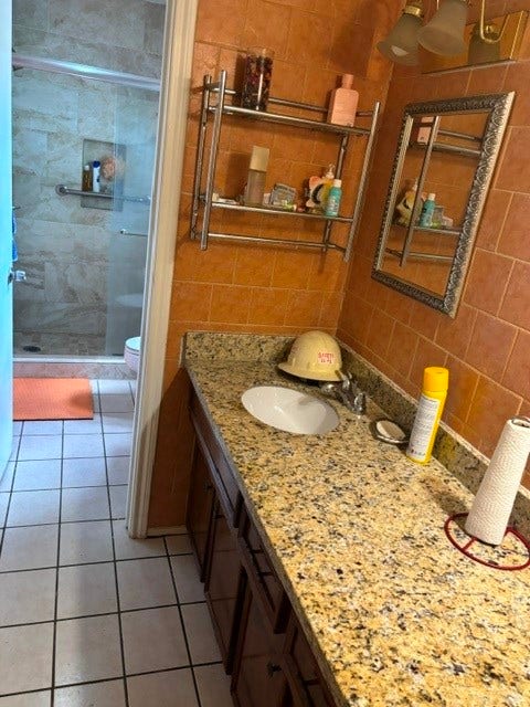 9718 Debbie Lane, Houston, TX 77038 9718 Debbie Lane, Houston, TX 77038