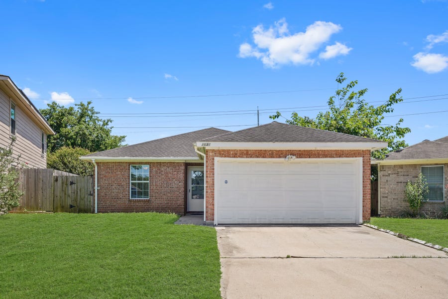 Property photo for 1631 Quail Run, Brookshire, TX