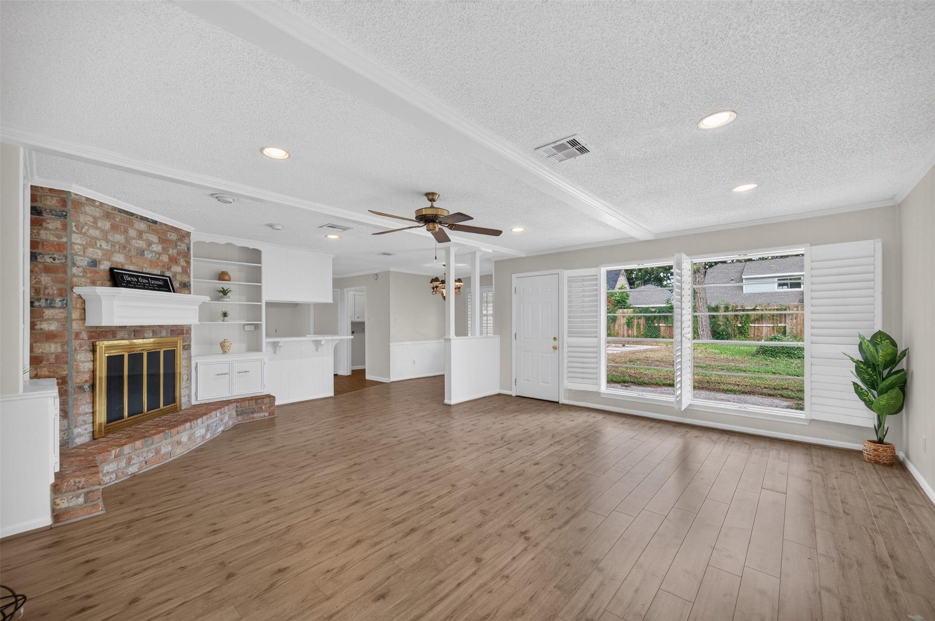 5810 Boyce Springs Drive, Houston, TX 77066