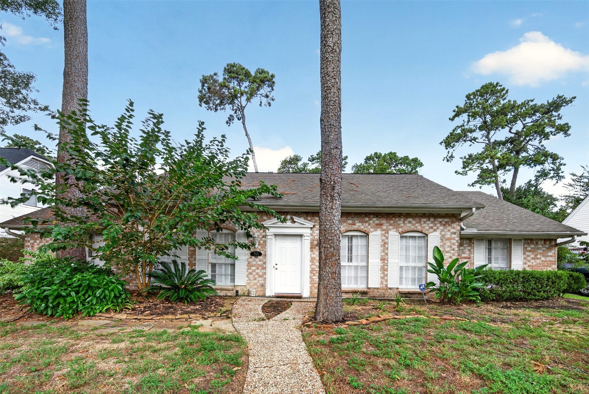 5810 Boyce Springs Drive, Houston, TX 77066