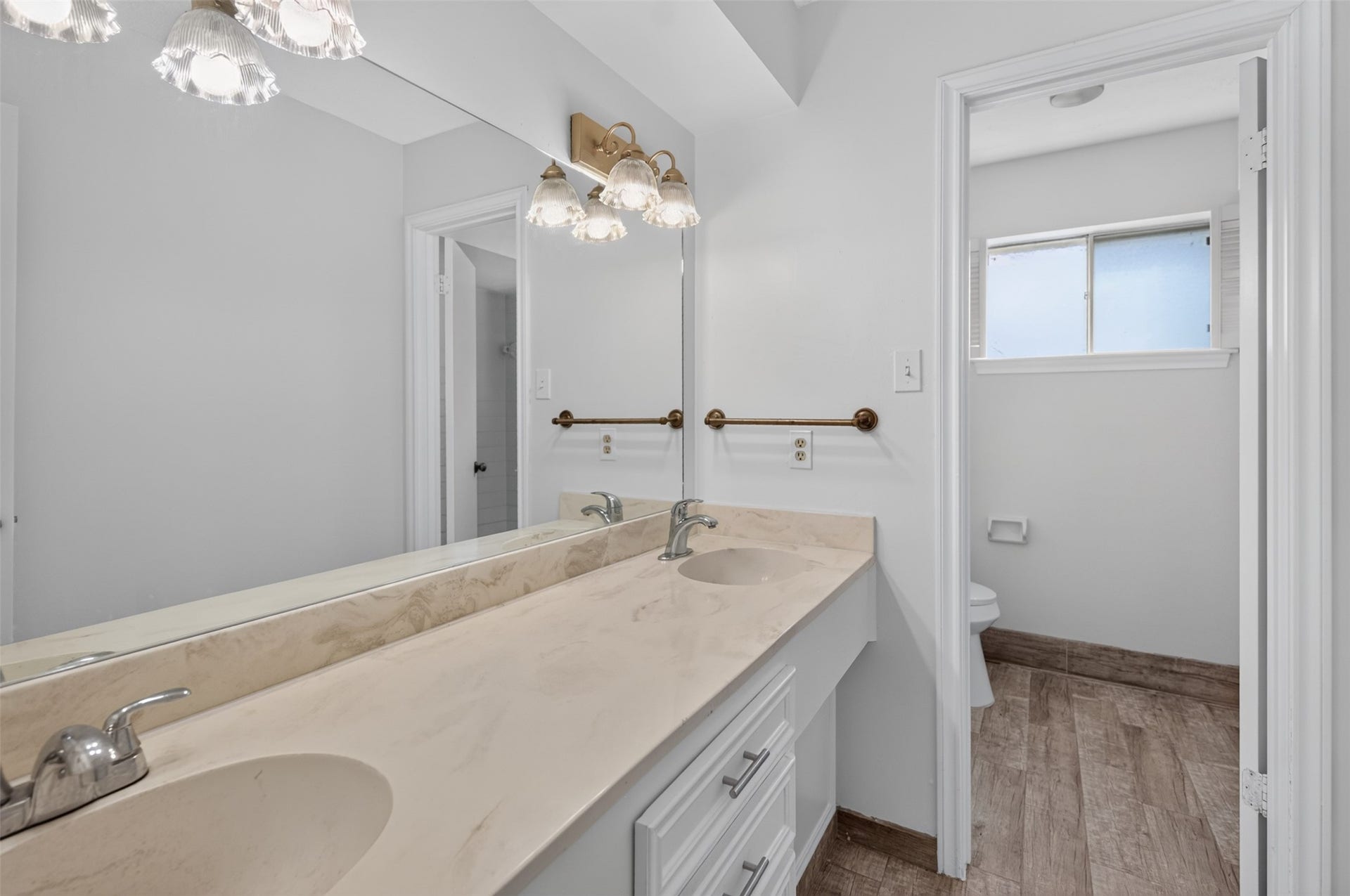 5810 Boyce Springs Drive, Houston, TX 77066