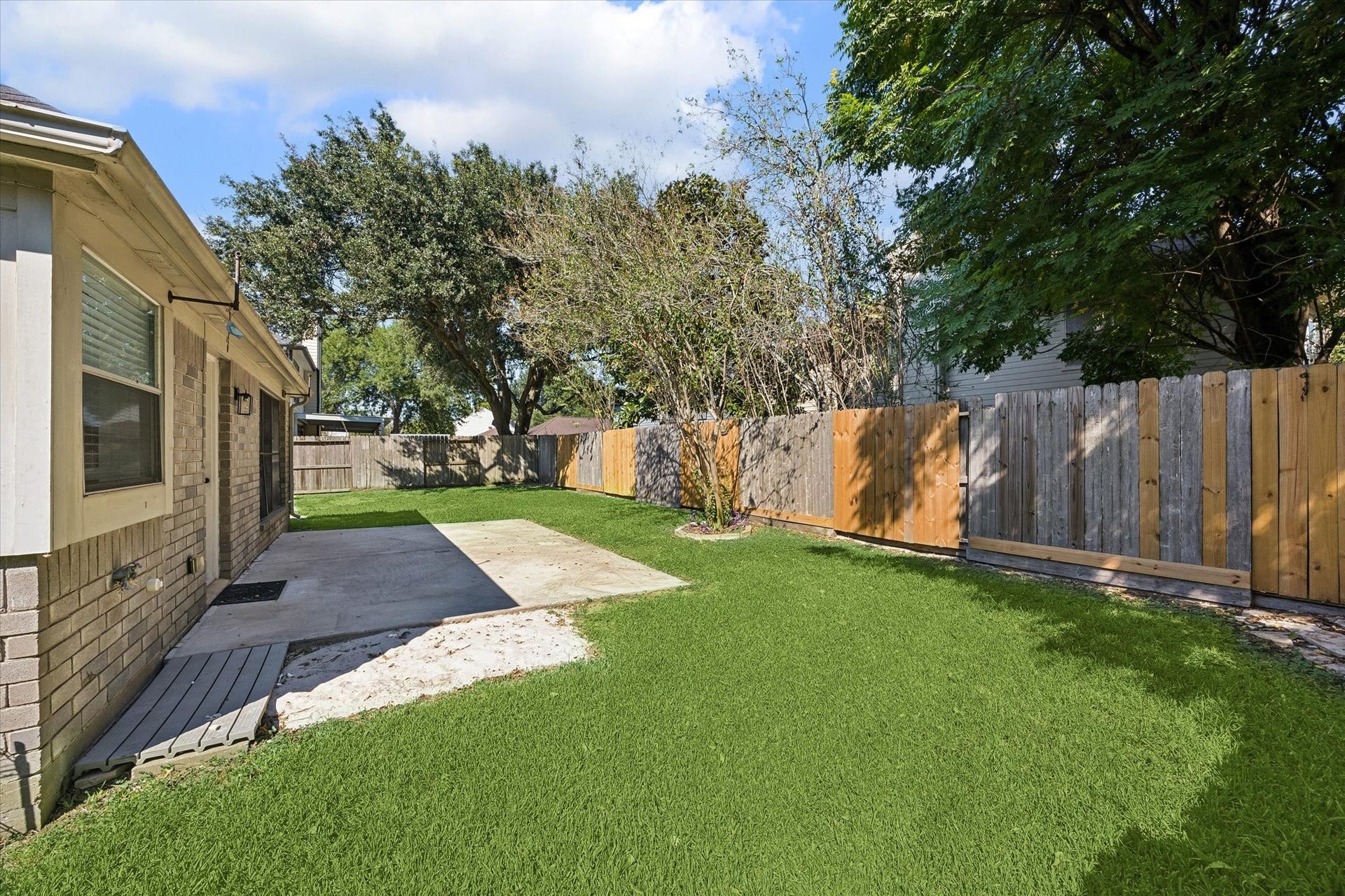 3909 Greenwood Drive, Pearland, TX 77584 3909 Greenwood Drive, Pearland, TX 77584